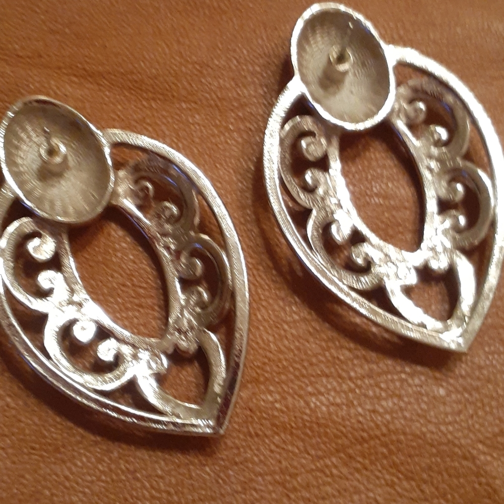 Dramatic Silvertone Earrings. - image 2